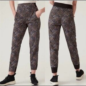 Athleta Trekkie North Jogger 12P